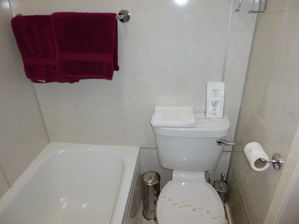 Macdonald House Hotel Inverness Room photo